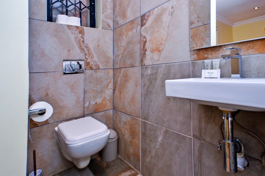 To Let 0 Bedroom Property for Rent in Green Point Western Cape